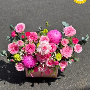 Giỏ hoa hồng phấn mix cúc tím ngọt ngào hiện đại