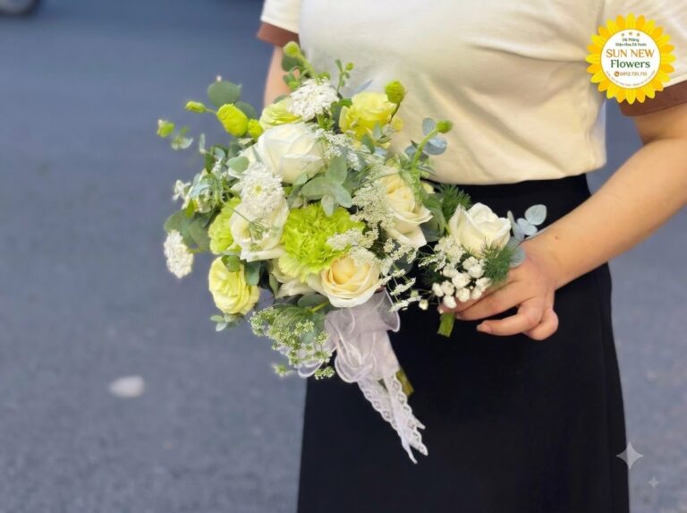 Hoa cầm tay cô dâu phong cách Hàn Quốc