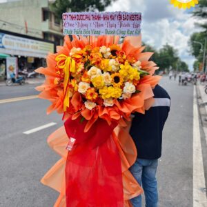 Kệ hoa chúc mừng kỷ niệm thành lập cam vàng