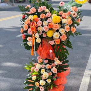Kệ hoa khai trương cam pastel thanh lịch