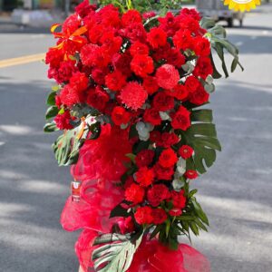 Kệ hoa khai trương đỏ rực rỡ thịnh vượng