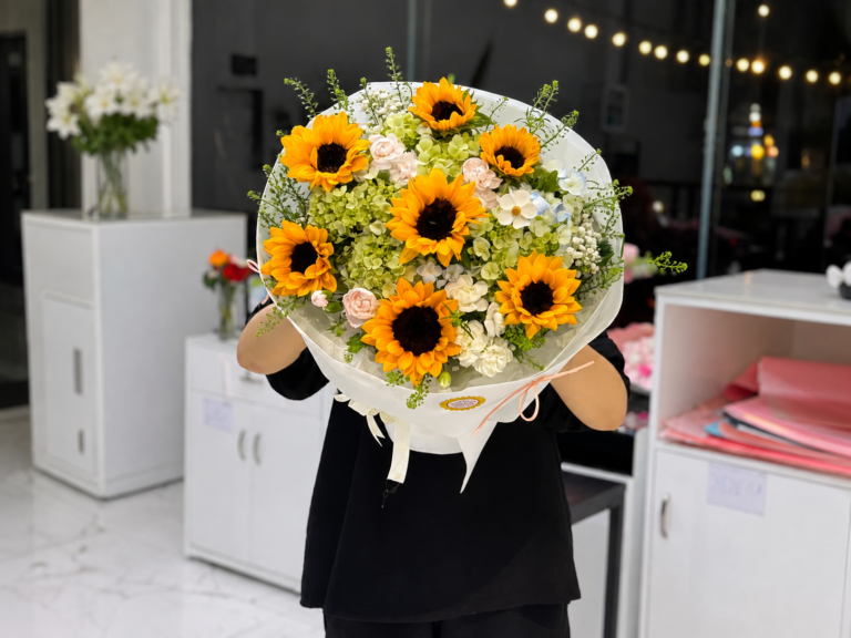 Bó hoa hướng dương kết hợp cẩm tú cầu xanh