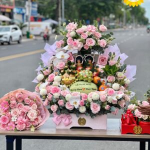 Bộ tráp dạm ngõ trái cây hoa hồng hồng kết hợp hoa cầm tay