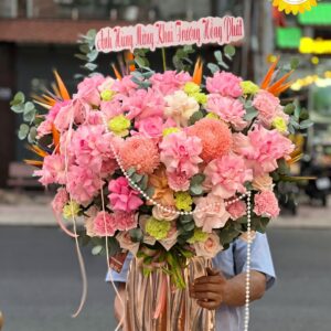 Giỏ hoa hồng phấn mix thiên điểu chúc mừng khai trương