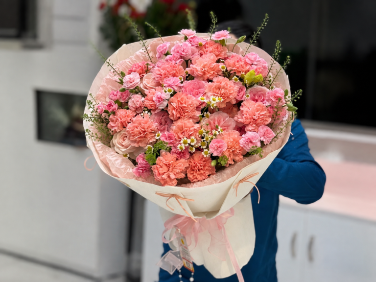 Bó hoa cẩm chướng hồng pastel ngọt ngào